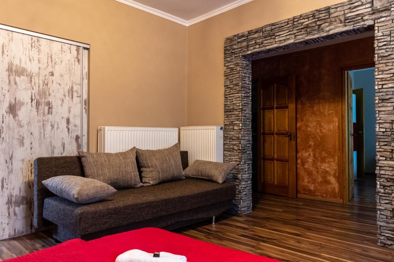 Virag Vendeghaz Villa Makó Exteriör bild