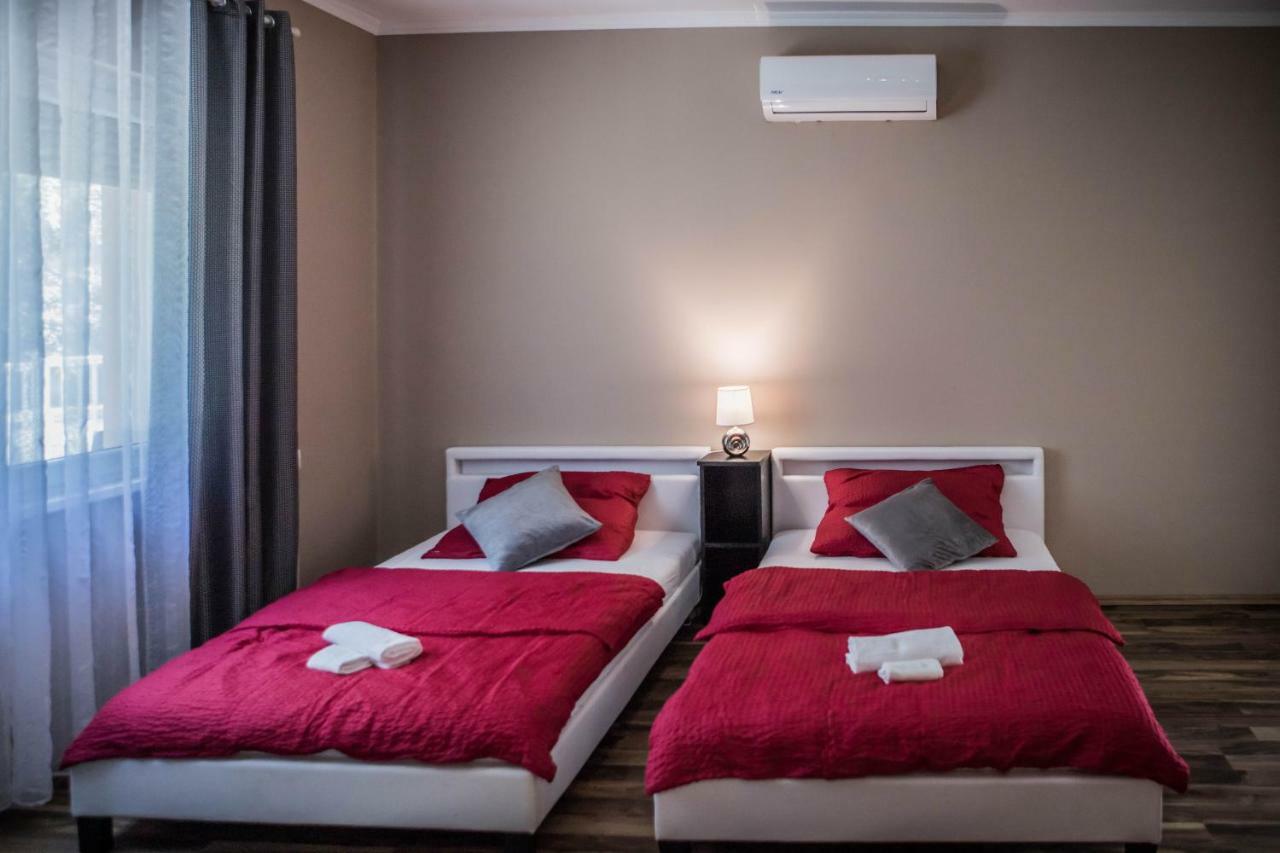 Virag Vendeghaz Villa Makó Exteriör bild