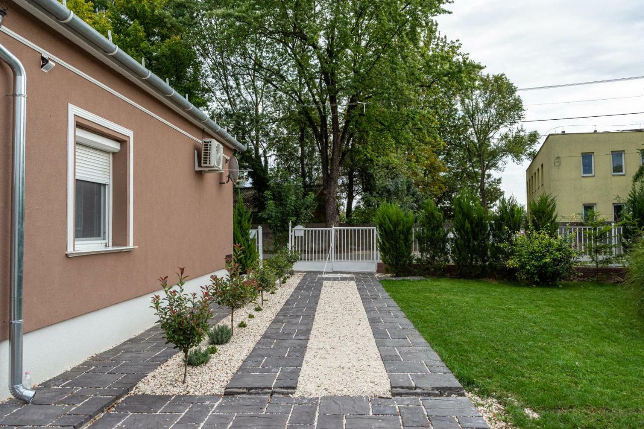 Virag Vendeghaz Villa Makó Exteriör bild