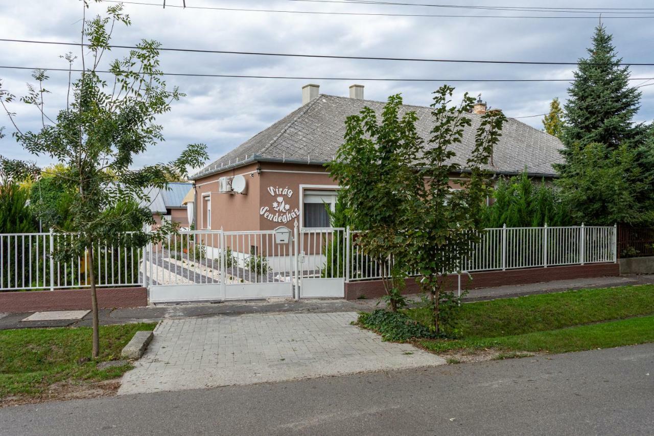 Virag Vendeghaz Villa Makó Exteriör bild