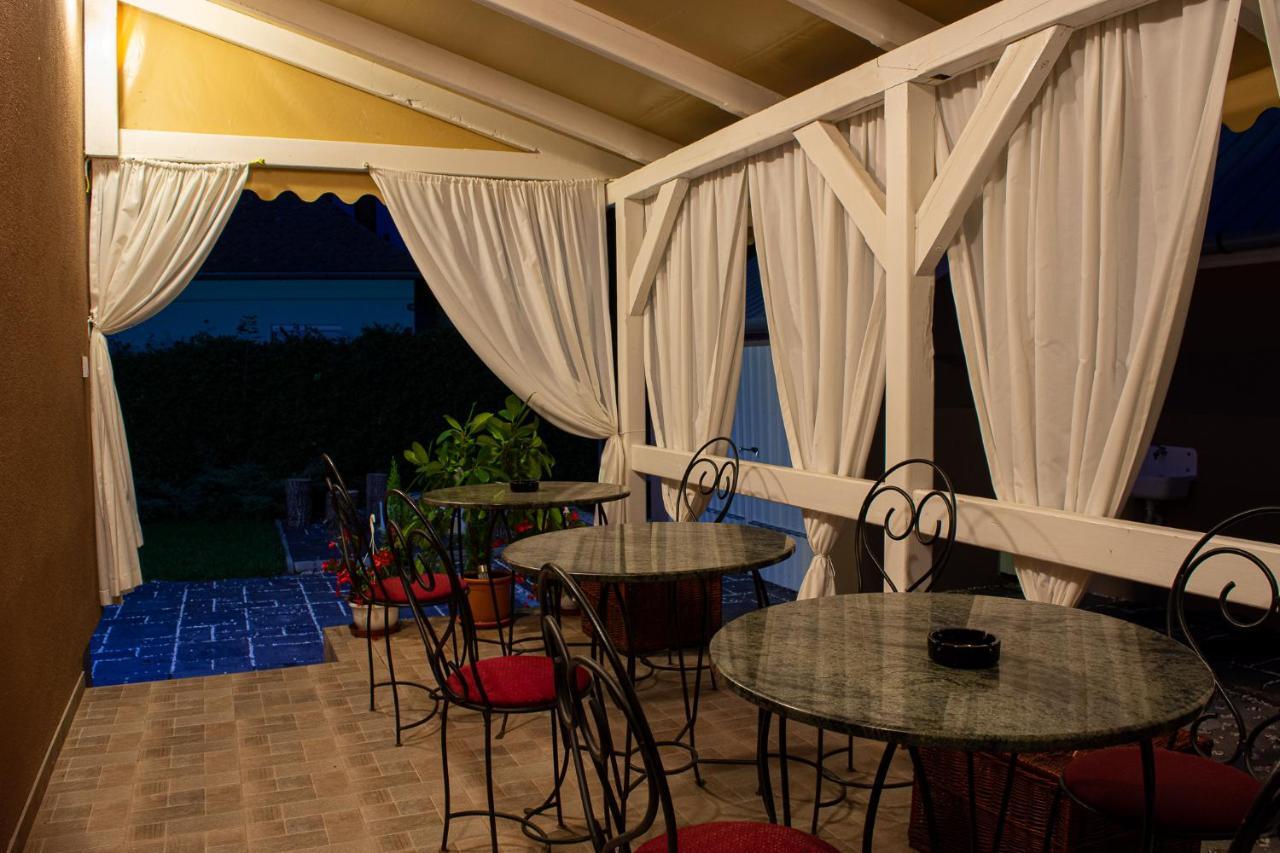 Virag Vendeghaz Villa Makó Exteriör bild