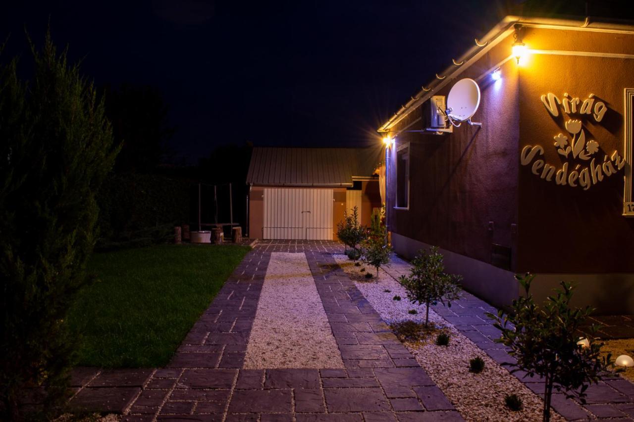 Virag Vendeghaz Villa Makó Exteriör bild